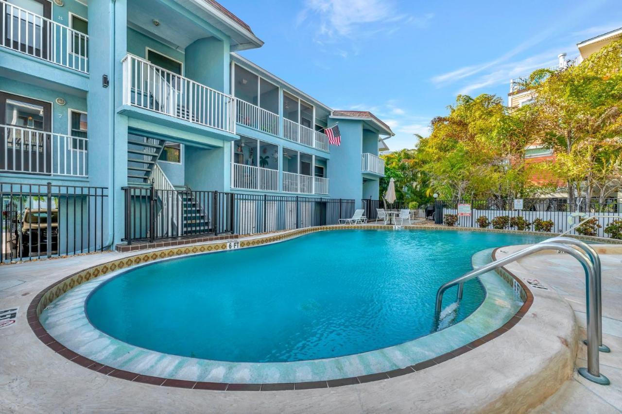 Coastal Cheer Apartment Bradenton Beach Bagian luar foto