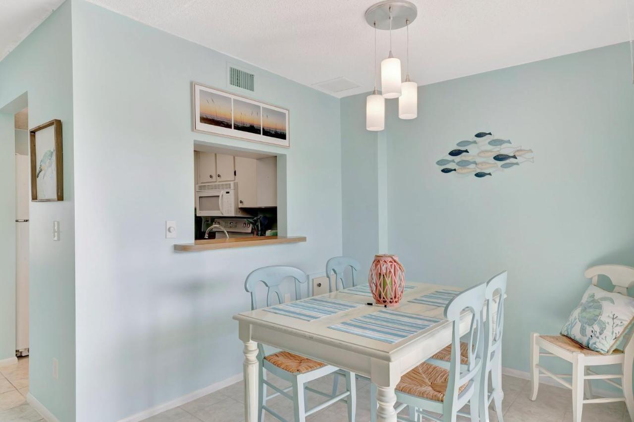 Coastal Cheer Apartment Bradenton Beach Bagian luar foto