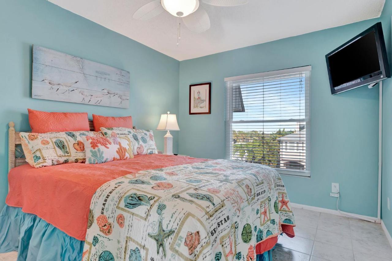 Coastal Cheer Apartment Bradenton Beach Bagian luar foto