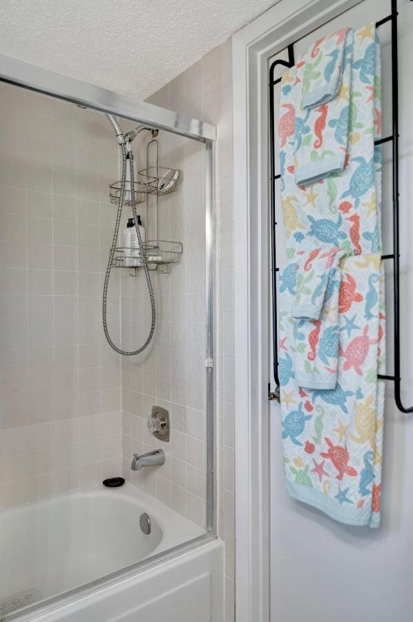 Coastal Cheer Apartment Bradenton Beach Bagian luar foto